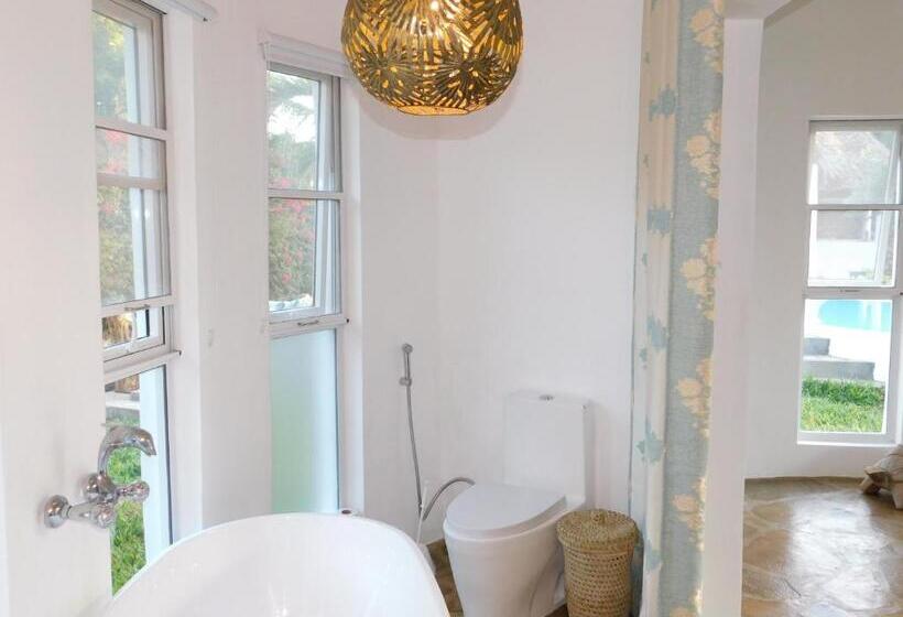 اتاق لوکس, Dama Villa