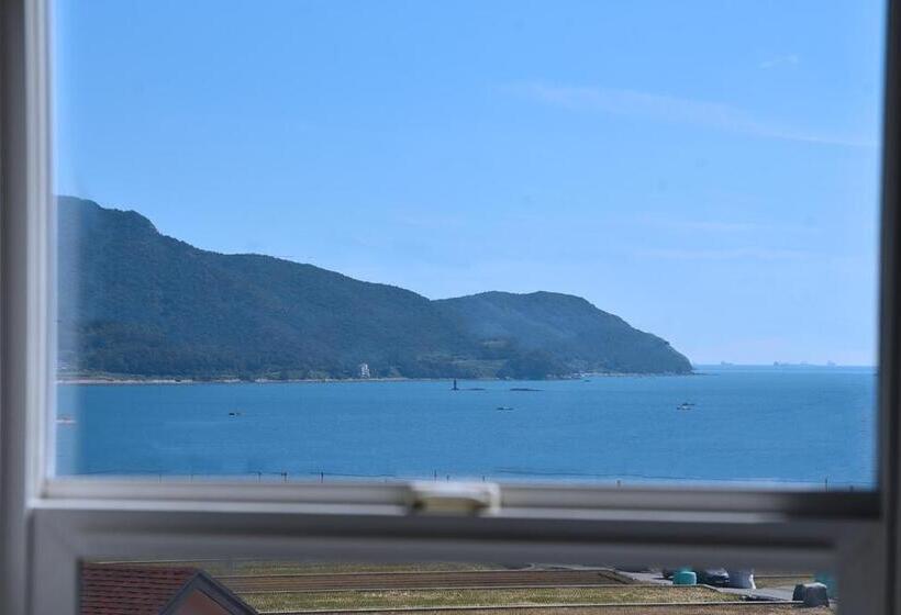 带海景的标准房, Ever Rose Pension