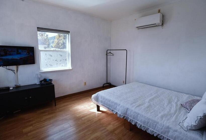 オーシャンビューデラックスルーム, Ever Rose Pension