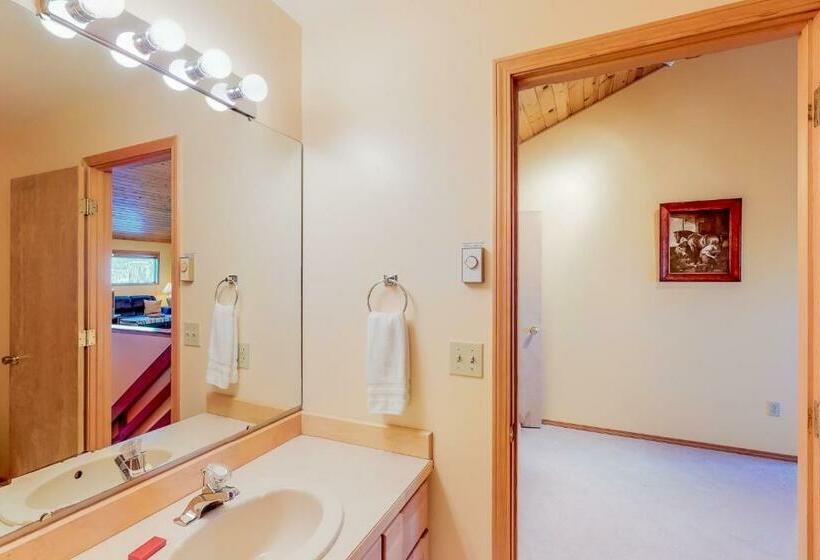 דירת חדר, Beaverhead 1424