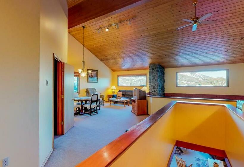 דירת חדר, Beaverhead 1424