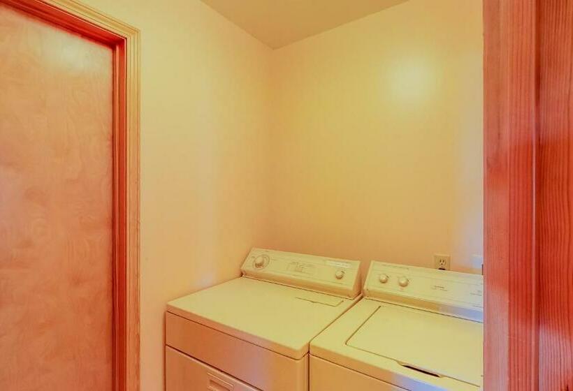 דירת חדר, Beaverhead 1424