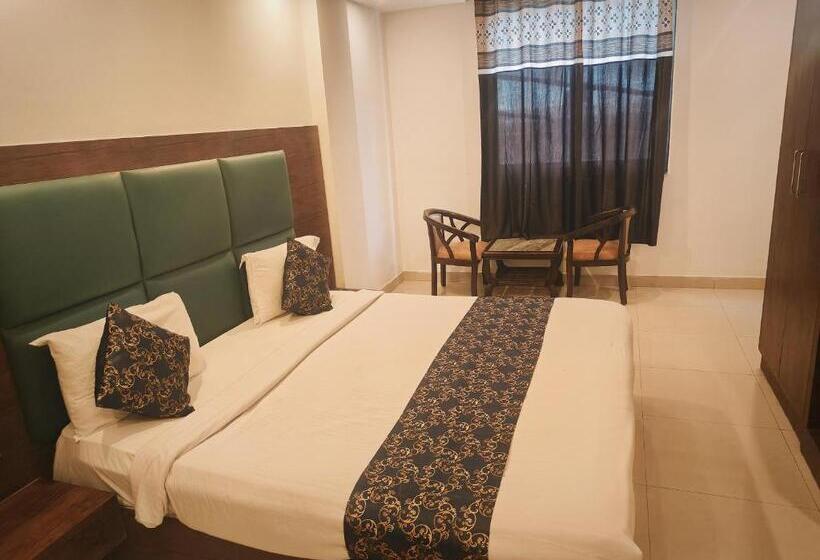 חדר דלוקס, Royal Tela Near Igi Airport Delhi