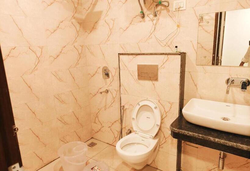 סוויטה משפחתית, Royal Tela Near Igi Airport Delhi