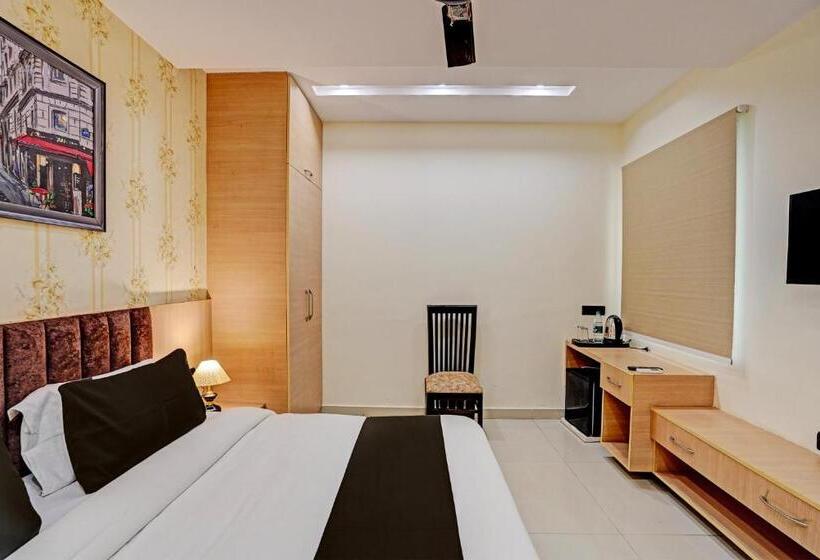 סוויטה משפחתית, Royal Tela Near Igi Airport Delhi