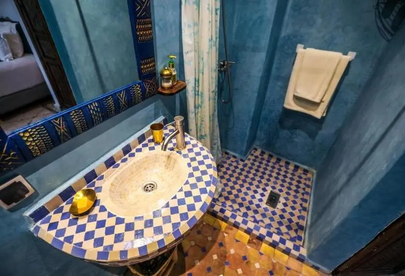اتاق استاندارد سه نفره, Riad Beni Sidel