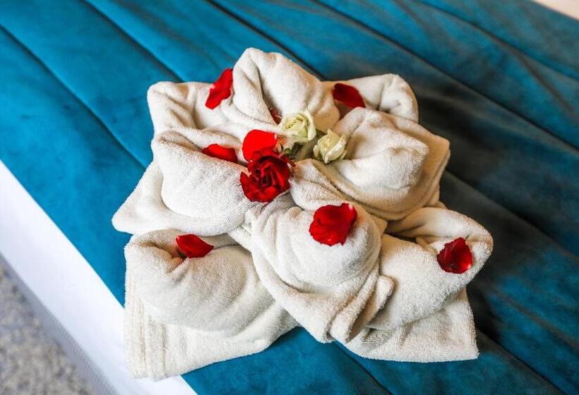 اتاق استاندارد سه نفره, Riad Beni Sidel