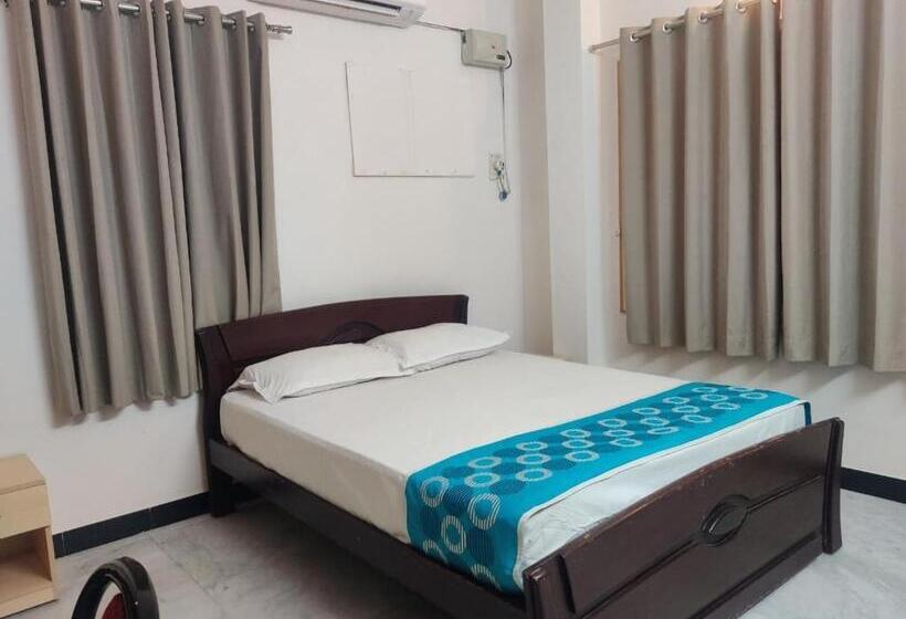 デラックスルーム, Roshini Serviced Apartments