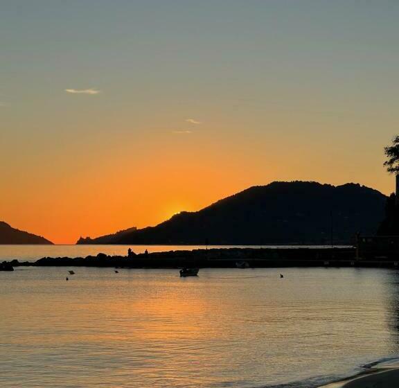 اتاق استاندارد چهار تخته, La Torretta A San Terenzo