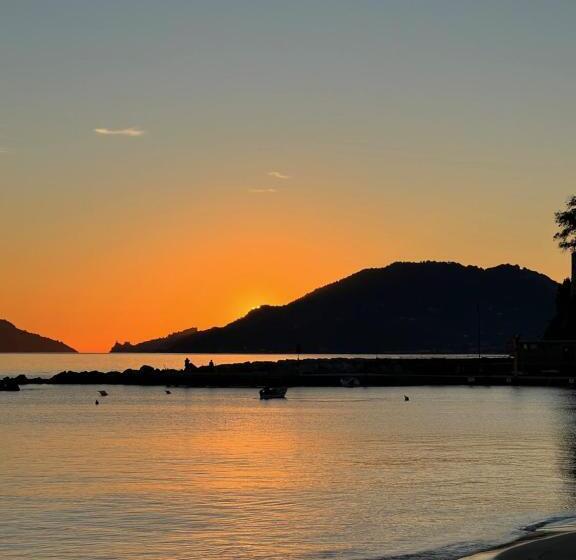 اتاق استاندارد, La Torretta A San Terenzo