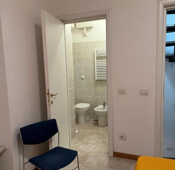 اتاق دوبلکس, La Torretta A San Terenzo