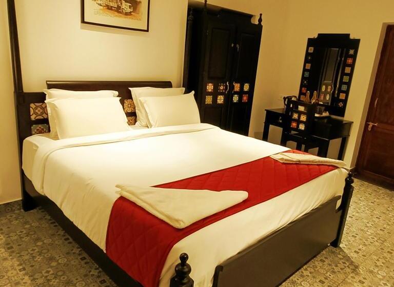 اتاق کلاب, Napier Heritage By Velvet Hotels