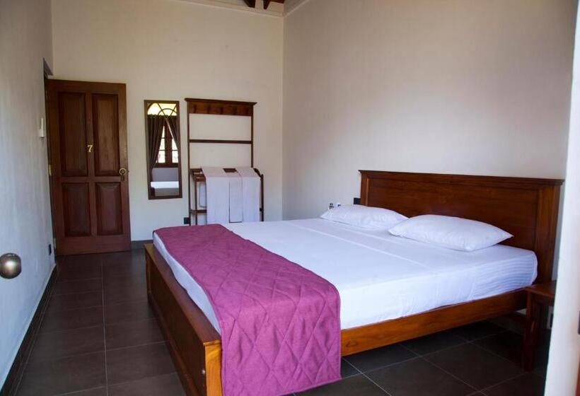 جناح عائلي, Kan̆du