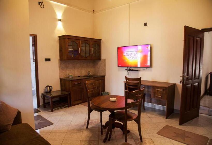 جناح عائلي, Kan̆du