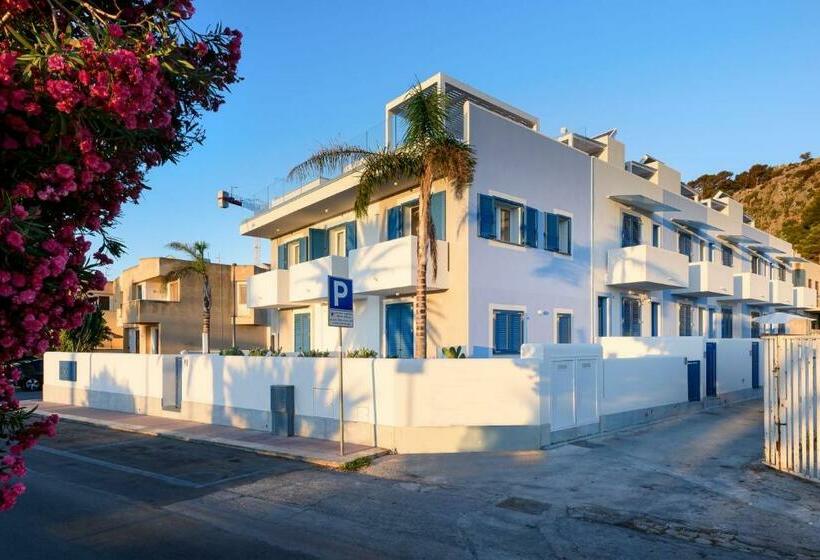 דירת חדר נוף לים, Residence Luce Del Mare