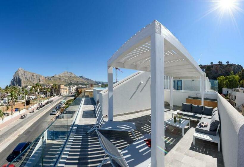 דירת חדר נוף לים, Residence Luce Del Mare