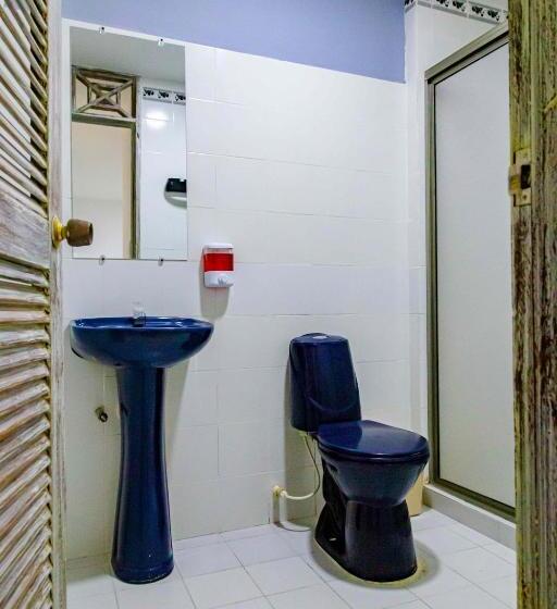 Economy Quadruple Room, Luna Cartagena Airport