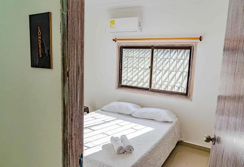 Standard room with outdoor bath, Luna Cartagena Airport