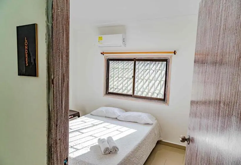 Standard room with outdoor bath, Luna Cartagena Airport