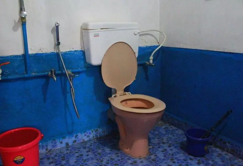 Chambre Economy, Shiv Sai Huts