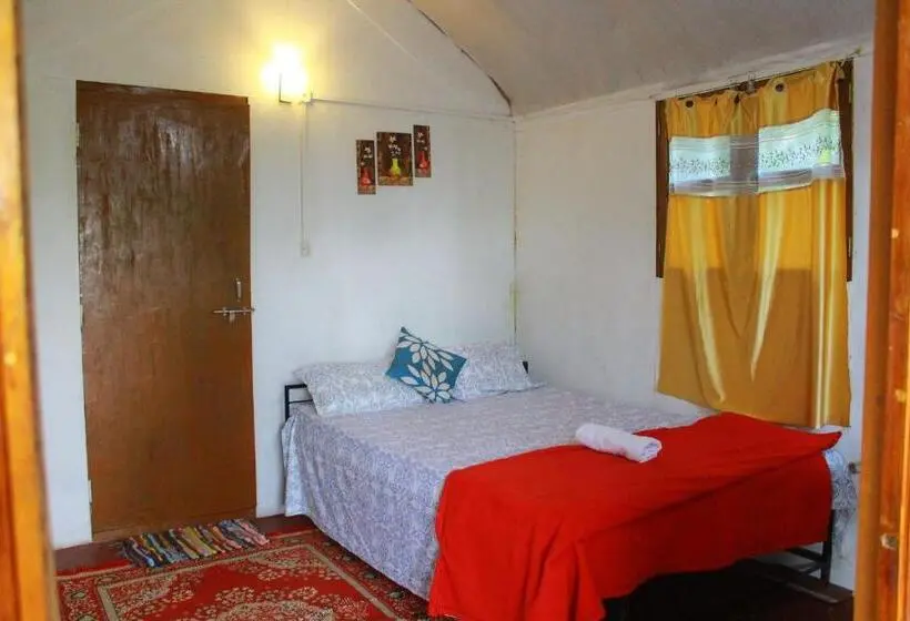 Chambre Economy, Shiv Sai Huts