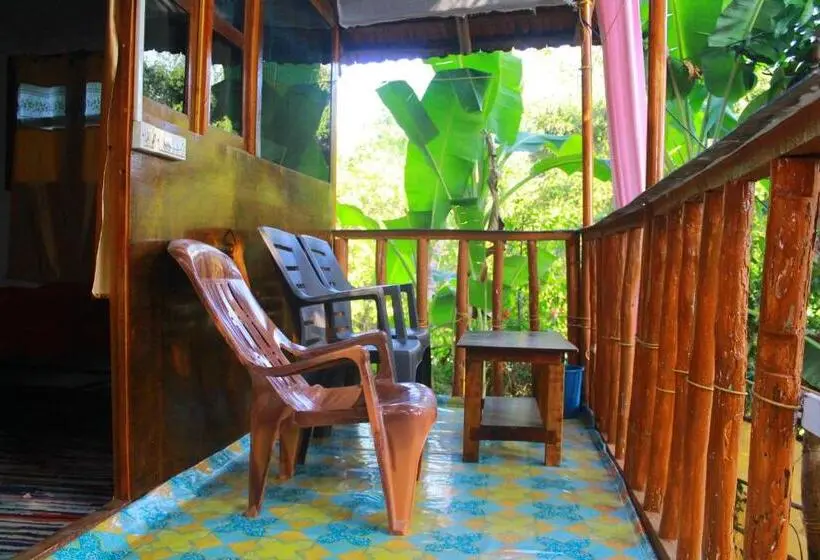 Chambre Economy, Shiv Sai Huts