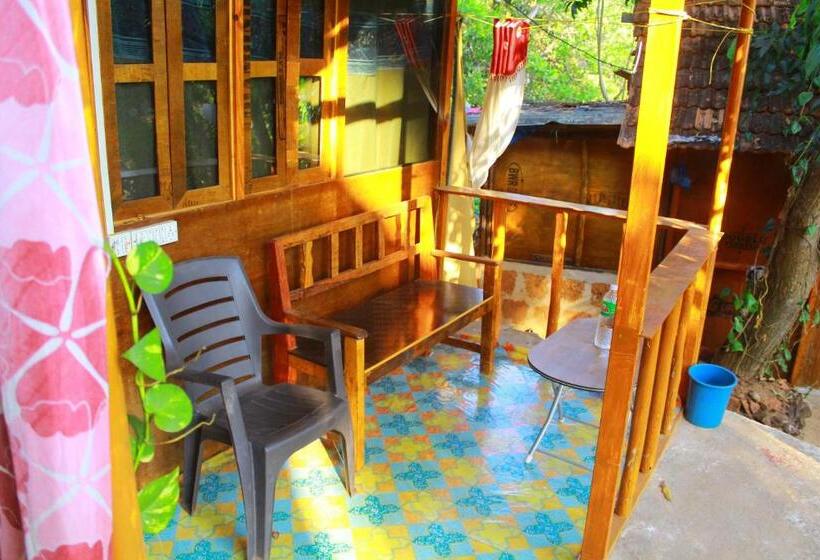 Номер Economy, Shiv Sai Huts