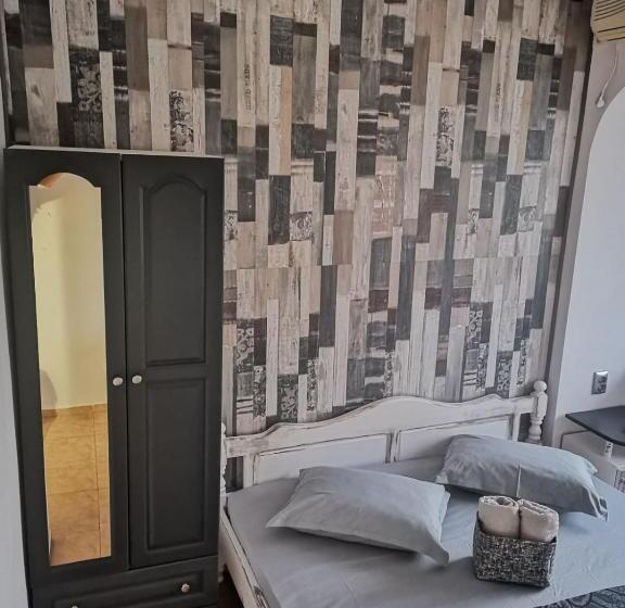 スタンダードルーム, Guest House аnestievi