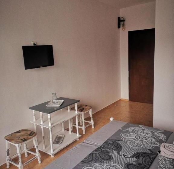 スタンダードルーム, Guest House аnestievi