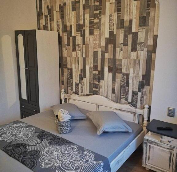 スタンダードルーム, Guest House аnestievi