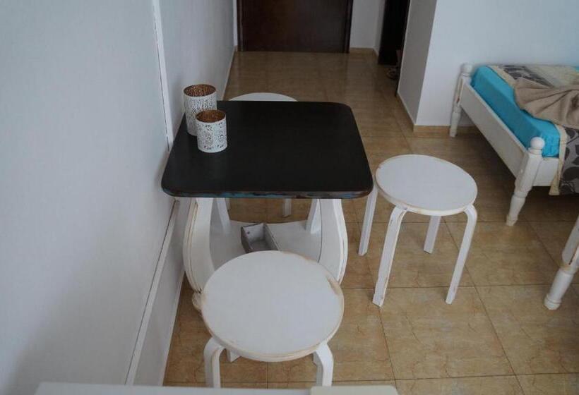 スタンダードトリプルルーム, Guest House аnestievi