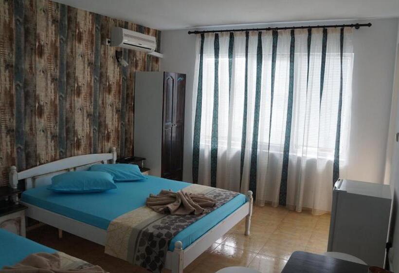 スタンダードトリプルルーム, Guest House аnestievi