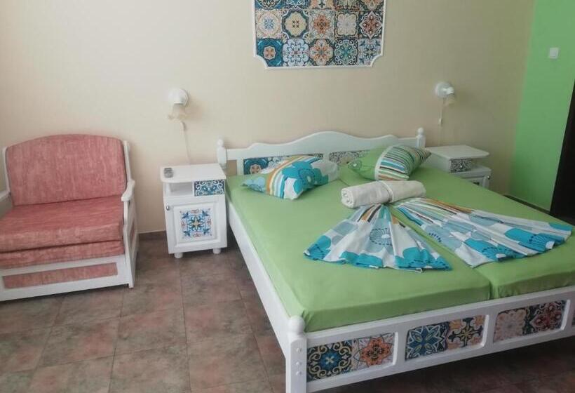 デラックスファミリールーム, Guest House аnestievi