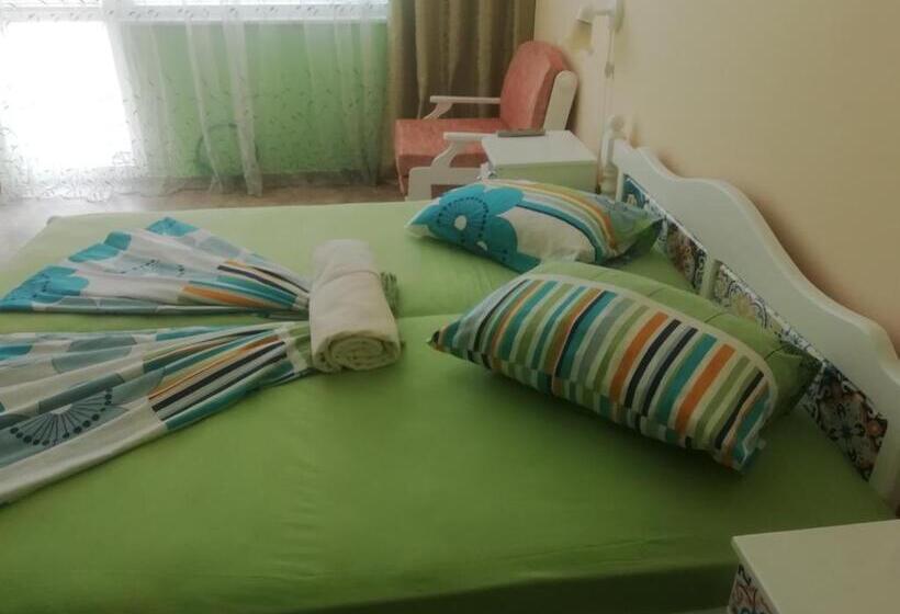 デラックスファミリールーム, Guest House аnestievi