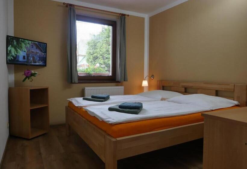 低层单卧公寓, Pension Aspen Harrachov