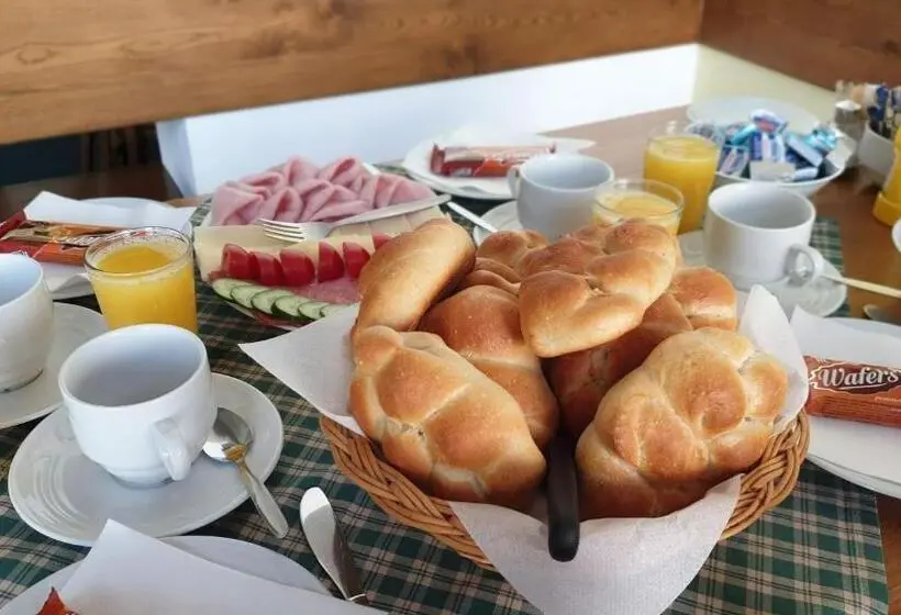 استودیوی استاندارد, Pension Aspen Harrachov
