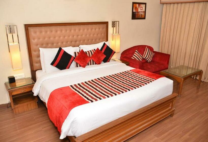 デラックスルーム, Regenta Place Amritsar By Royal Orchid Hotels Limited