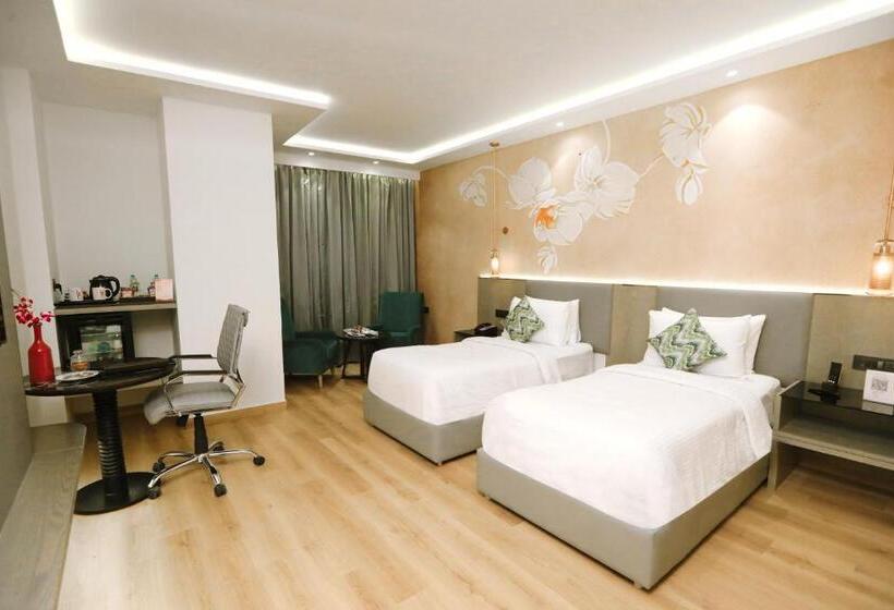 デラックスルーム, Regenta Place Amritsar By Royal Orchid Hotels Limited