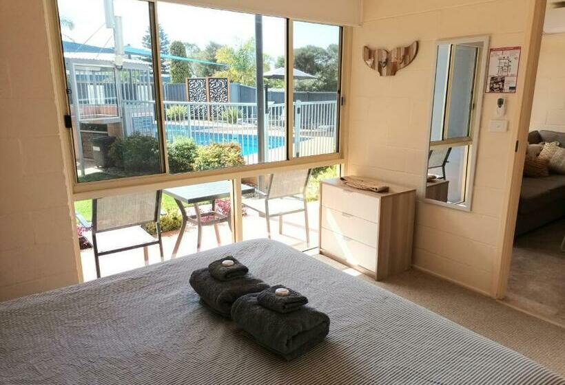 شقة غرفتين, Grandeur Holiday Units