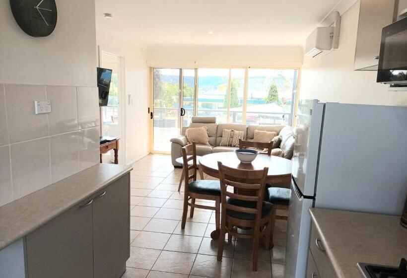 شقة غرفتين, Grandeur Holiday Units