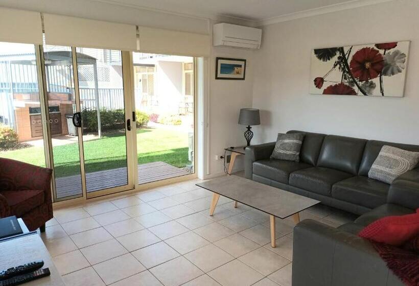 شقة 3 غرف, Grandeur Holiday Units