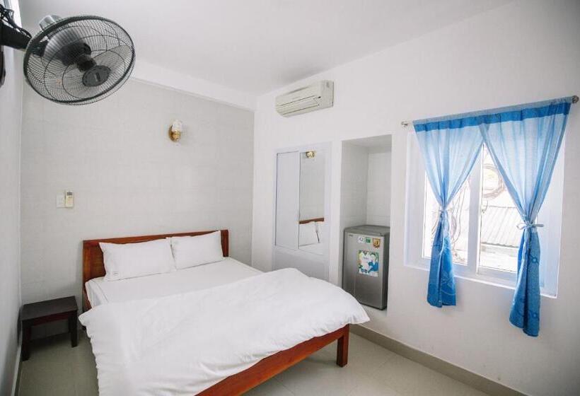 اتاق لوکس, Lum Dong Tien