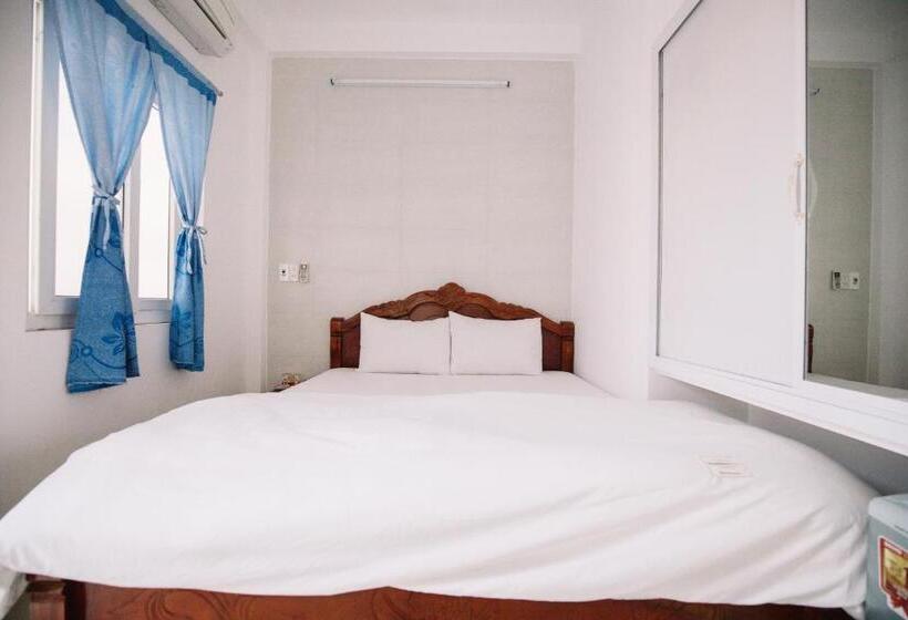 اتاق سوپریور یک تخته, Lum Dong Tien