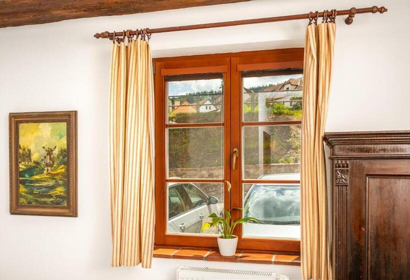 经济房, Penzion Prelat