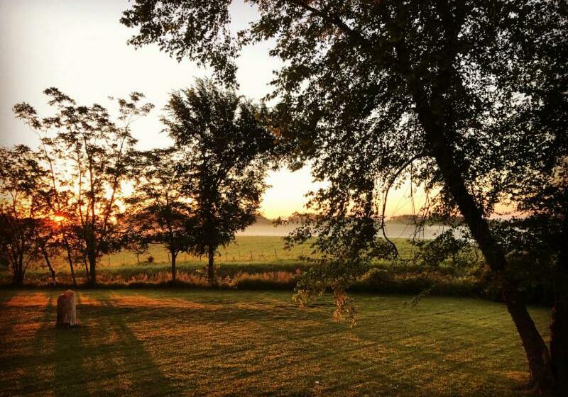 Номер Стандарт Совместная Ванная, Netherfield Natural Farm