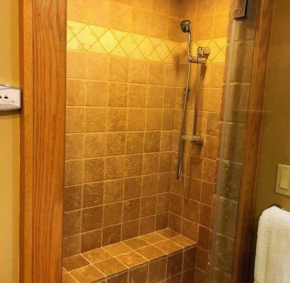 キングサイズベッドのデラックスルーム, The Fern Lodge