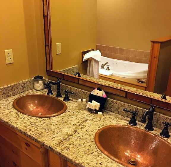 キングサイズベッドのスタンダードルーム, The Fern Lodge