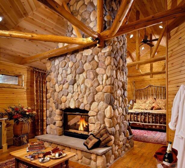 スーペリアースイート, The Fern Lodge