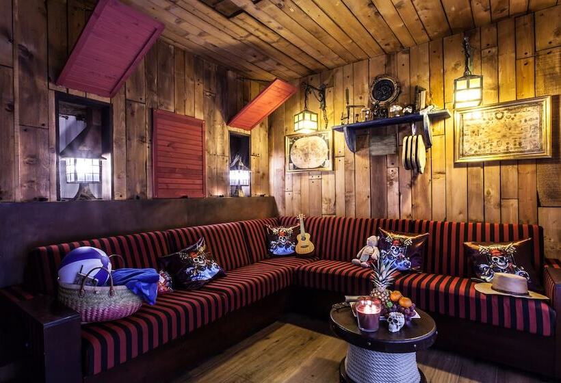 جناح, Camping Cap D Agde