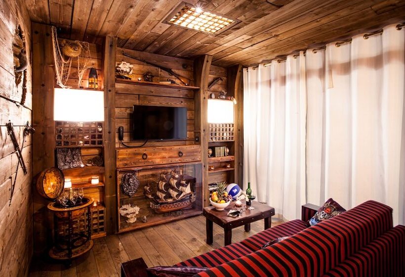 جناح, Camping Cap D Agde